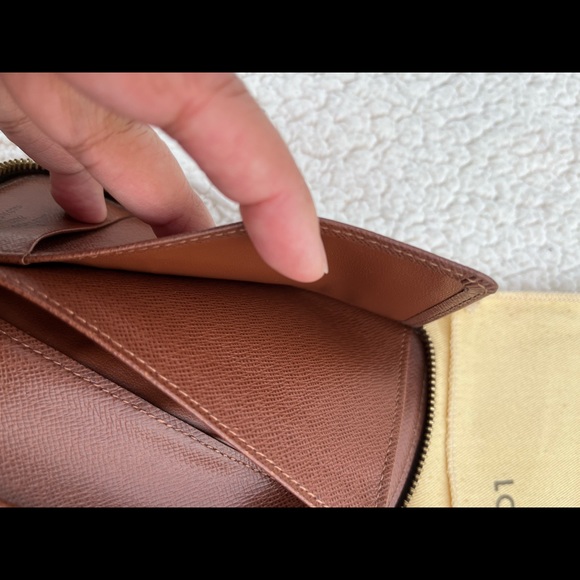 Lv Compact wallet - Picture 15 of 16
